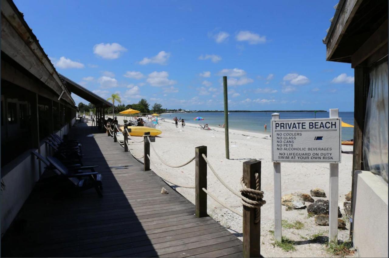 Beautiful New Luxury Townhome With Private Beach And Swimming Pools Ruskin Exterior photo